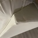 Ashley White Faux Leather 소파 판매 이미지