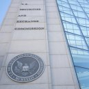 美 SEC, 인베스코·갤럭시 이더리움 ETF 결정 연기...'스테이킹·중앙화' 문제 제기 이미지