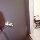 서울미소치과의원 | 부산 사하구 다대동 서울미소치과의원 화장실 방화문 피벗 수리 사례