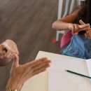 수어 배우기 이미지