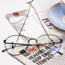 화이트안경 이미지