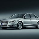Audi twin-turbo 4.0-liter V8 이 S버전 이상에만 들어가지는 안겠죠? 이미지