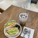 벌말로50번길 | 분당브런치 맛집 든든하게 먹기 좋은 대형카페 카페지지 방문 후기 메뉴 추천