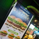 프랭크 버거 🍔 20억 돌파 13호점 양천구청점 K 불고기 버거 세트 🍔🍟🍊 탐스 오렌지 아메리칸 스타일 수제 버거 이미지