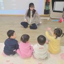 책상 위 알록달록 포장지에 끼적여요 &amp; 영어)VR게임 이미지