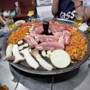 옛날왕솥뚜껑생삽겹살