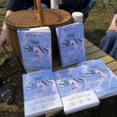 신체자각을 통한 자기조절과 치유를 위한 비니요가 | 사인(The Sign)_타라 스와트