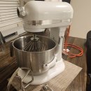 &#34;거의 새것! KitchenAid KSM8990WH Commercial 8 Quart 스탠드 믹서 -(판매완료) 이미지