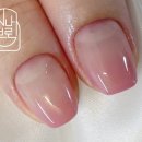 네일도 이쁘다