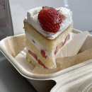 낙성대역 버터드(BUTTERED) : 디저트 맛집, 딸기 생크림 케이크랑 바스크 치즈케이크 먹은 후기