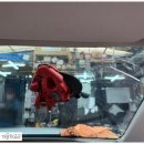 에이세븐(A7) | 고객차량앞유리교환] 2016년식 아우디 자동차의 A7 50 TDI 차량 전면유리가 파손돼서 순정품으로 교체...