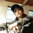 [영어잡지/영어리딩공부] Justin Bieber Debuts 'Mistletoe' On Ryan Seacrest's Radio Show 이미지