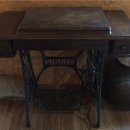 재봉틀로 시작한 옷 만들기 이미지