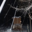 신기리 마을 앞 간이화장실 | [몽골겨울여행]넷째날_순록마을, 자르간트강 ,7박8일 겨울 몽골여행 후기