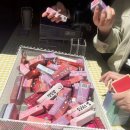 바롬뷰티 | 무료로 화장품 쓸어온… 코하 바자회 후기(rdrd 토너, PDRN 글로스, 앤바롬, 누즈 치크)