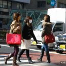 일본에서 유행하는 여자 헤어스타일을 거리에서 보니 이미지