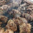 꺼먹돼지 이미지