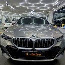 더레드크로스 | [2026 BMW 520i]신차보다 더 신차다운 광택,F5 유리막코팅 ‘색감의 끝판왕’