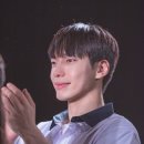 펜스 너머로 가을바람이 불기 시작해 이미지