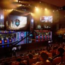 레볼루션 이미지