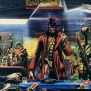 Stranger In A Strange Land — 1986년 11월의 기타를 걷는 남자 이미지