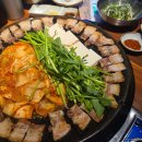 김치공장 | 맛있는 삼겹살과 김치의 완벽한 조화, 대치동 맛집 '무쇠김치삼겹 삼성점' 방문 후기