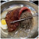 누렁소까망돼지 이미지