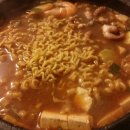 뚝방삼지창 이미지