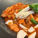 경찰병원 2층 | 서울 송파 경찰병원 캠핑장 감성의 솥뚜껑닭볶음탕 맛집 솥탐 가락시장점