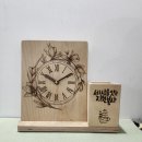 캘리그라피 우드버닝 탁상시계 이미지