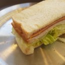 커피 엔 토스트 이미지