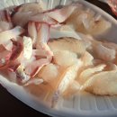 은빛 비치는 돌 이미지