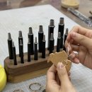 가죽공예 | 인천 실내데이트 멜로코 가죽공방 키링만들기 원데이클래스