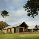 Brown house 이미지