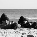 '풍선껌' 정려원, 이동욱과 손 꼭 잡고… "리환이랑 행아" 이미지