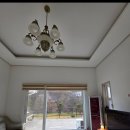 숲속의 하얀집 이미지