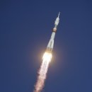 러시아 우주선 엔진 고장 추락…우주인들 무사히 비상착륙 성공 이미지