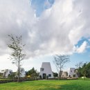 스테이 어라운드 이미지