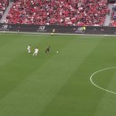 [레버쿠젠 vs 라이프치히] 패트릭 쉬크 선제골 ㄷㄷㄷㄷㄷㄷㄷ.gif 이미지
