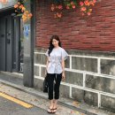 블루조이(BLUE JOY) | [EAAH] 이아 그레타 셔링 블라우스 페일블루 (셔링 블라우스 추천)