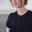 detail | 구호플러스 Pintuck Detail Blouse - Navy 내돈내산 후기(착샷유)