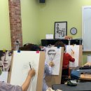 콩테연필초상화 이미지