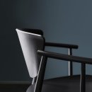 N01 의자는 프리츠 한센 (Fritz Hansen)을 위해 일본 스튜디오 Nendo에서 설계 이미지