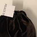 피스온어스(PEACE ON EARTH) : 버블리백 벨벳 초코 브라운 후기와 착용샷