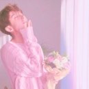 꽃을든남자 이미지