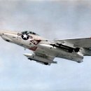 문당길L | 미해군 전투기 - Grumman F9F Cougar