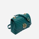 메트로시티 여성 이미지