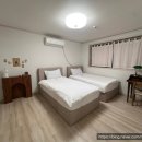 어느 작가의 방 이미지