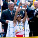 롯데관광개발, ‘2025 베트남 하롱베이 국제 마라톤 대회’에 국민 마라토너 이봉주와 함께하는 상품 출시해 이미지