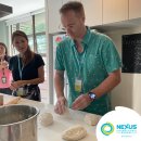 Mr Andi, a member of the Nexus PTF -volunteered to show his pizza-making 이미지